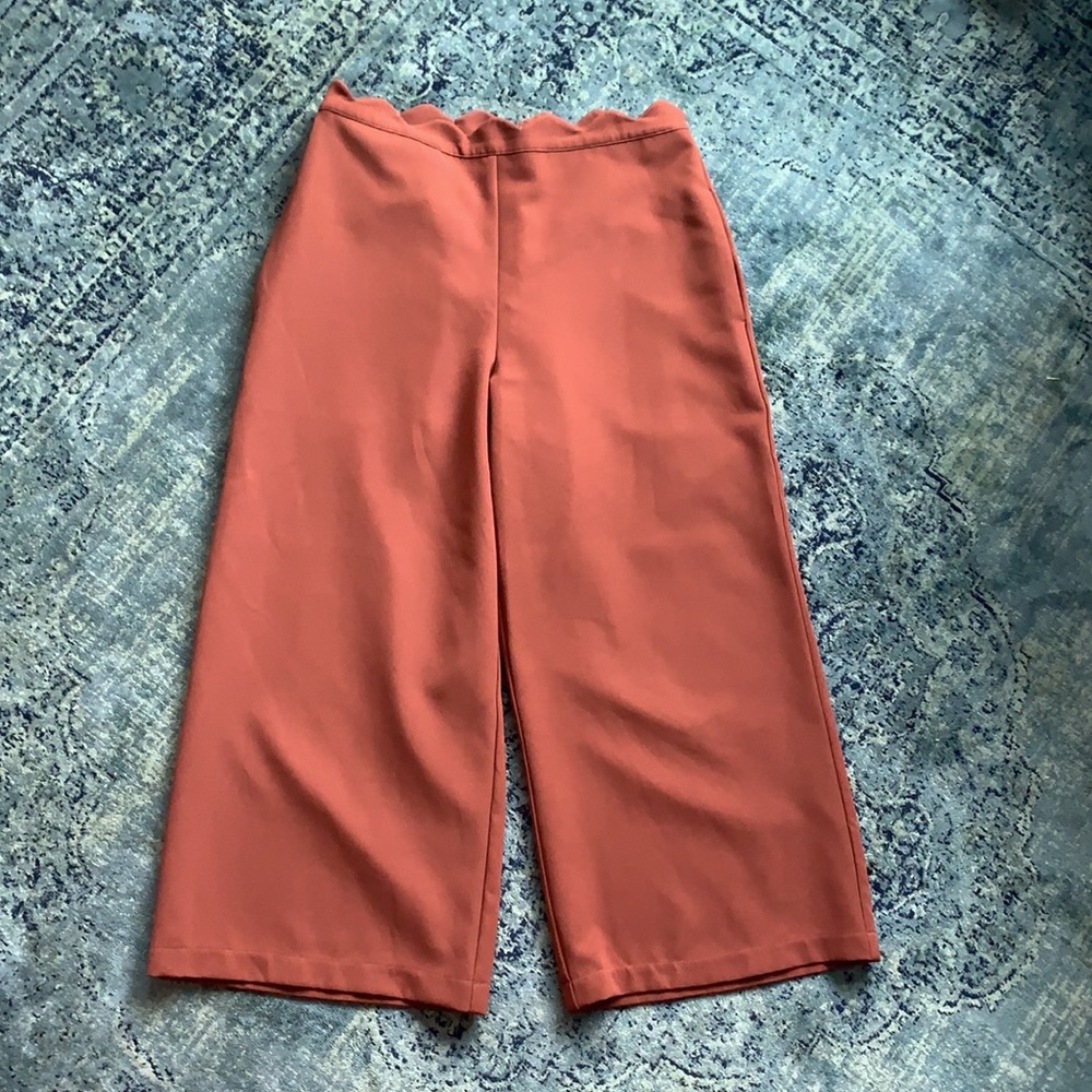 June and Hudson flared crop pants. Size small